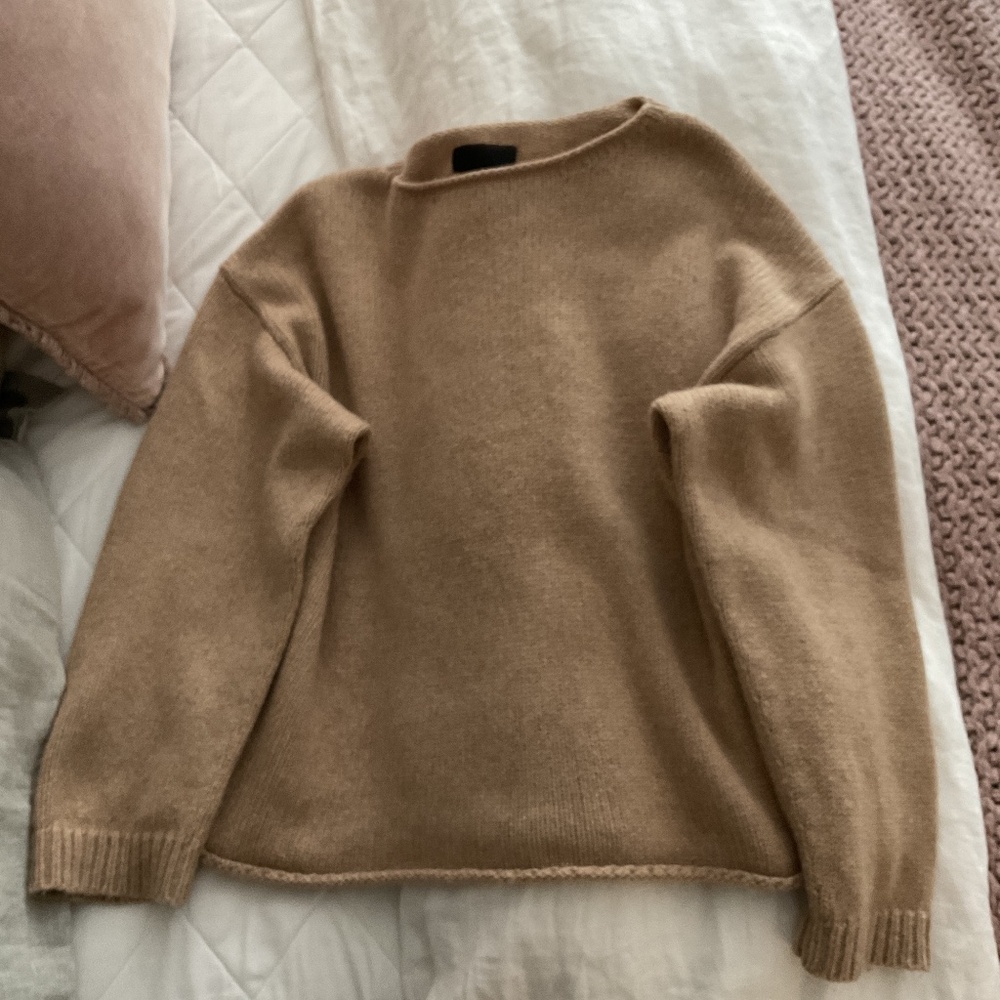 Nili Lotan cashmere sweater M